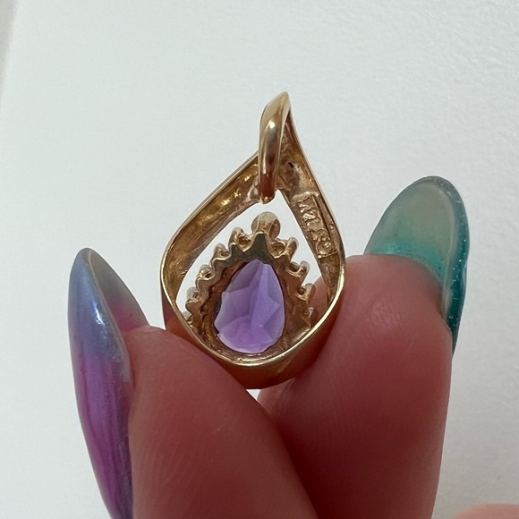14K Gold & Amethyst Pendant - Picture 13 of 15